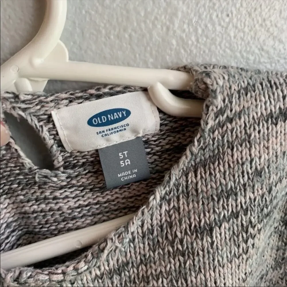 Old Navy Shirt Sleeve Gray/Pink Sweater 5T